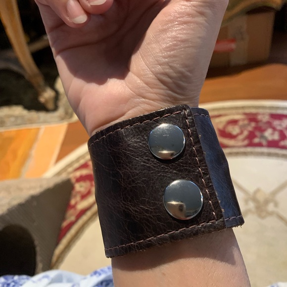 Peace bracelet made in New York zipper pocket 100% genuine leather - Picture 6 of 7